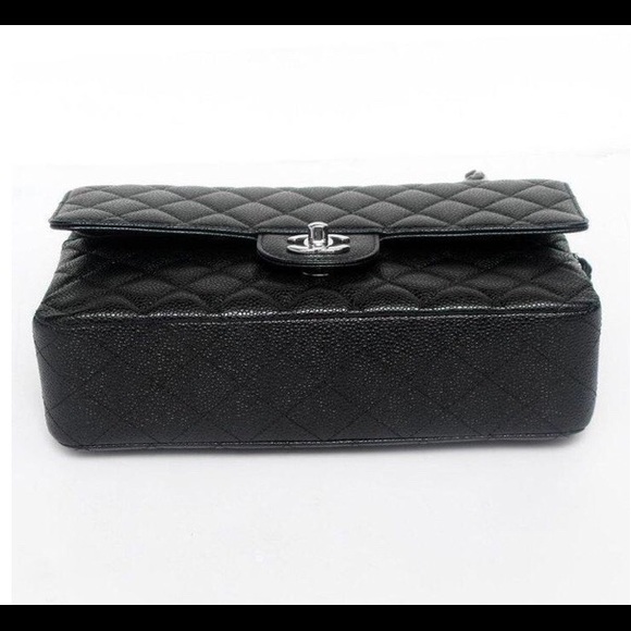 💯 Authentic Chanel handbag with silver chain. - Picture 4 of 7